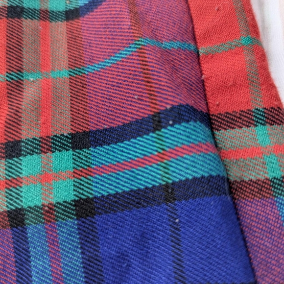 Vintage 80's Ambitions Blue, Red, & Green Tartan Plaid High Waisted Golf Shorts - Picture 6 of 6